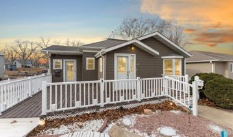 407 N 4TH St, Beresford, SD 57004