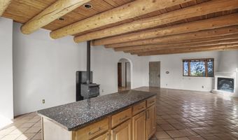 11 Mesa Sea Rd, Arroyo Hondo, NM 87513
