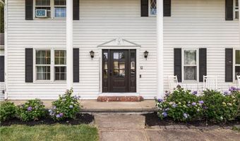 9 Plantation Dr, Cumberland, RI 02864
