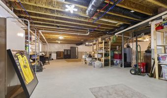 402 Henstride Ct, Ann Arbor, MI 48108
