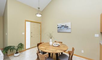 2833 Orinoco Ct SW, Altoona, IA 50009