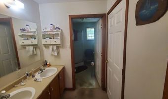 41 Dana Dr, Bangor, ME 04401