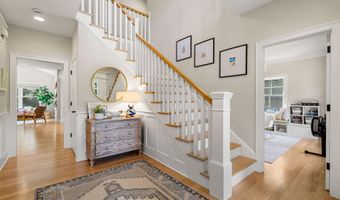 32 Settlers Ct, Bedford, NH 03110