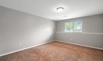 2132 N Stonegate Cir, Andover, KS 67002