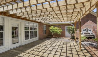 525 Ridge Cir, Brandon, MS 39047