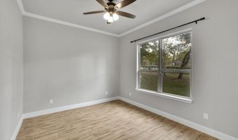 839 Shady Grv, Adkins, TX 78101