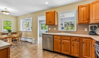 6 Country Ridge Rd, Danbury, CT 06811