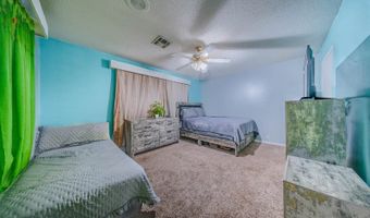 113 S Country Club Rd, Arkansas City, KS 67005