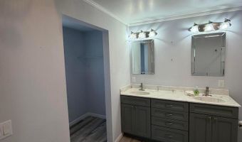 445 S Countryside Dr, Ashland, OH 44805
