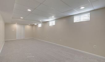 4 ROOSEVELT Dr, Annapolis, MD 21401