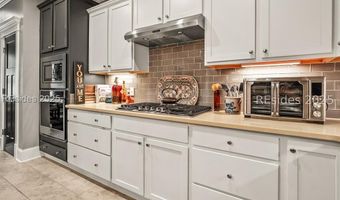 9 Bajala Dr E, Beaufort, SC 29907