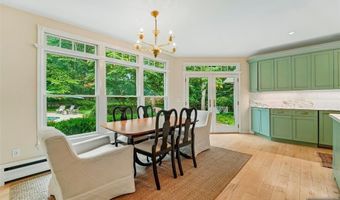 26 Bradrick Ln, Allendale, NJ 07401