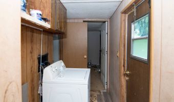 941 E Clayton Rd, Alderson, WV 24910