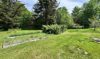 144 Lake Morey Rd, Bradford, VT 05033
