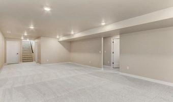 789 Clover Hill Dr, North Liberty, IA 52317