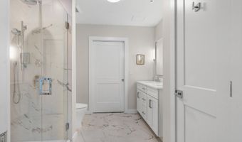 267 US Route 1, Falmouth, ME 04105