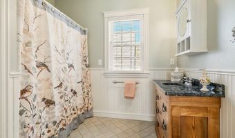 1026 Essex St, Bangor, ME 04401