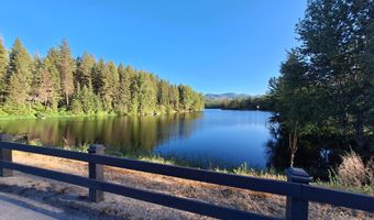 35 Sand Trap Ln, Blanchard, ID 83804