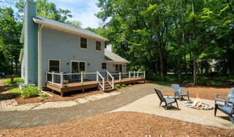 1016 Maple Hill Ave SE, Ada, MI 49301