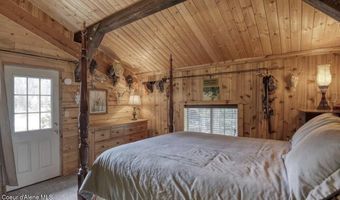 19118 St Joe River Rd, Calder, ID 83808