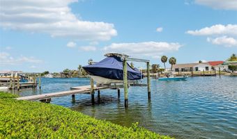 801 FLAMINGO Dr, Apollo Beach, FL 33572