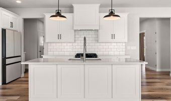 N9239 LAURA Street, Appleton, WI 54915