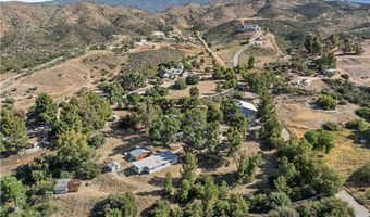 32651 Teller Ave, Agua Dulce, CA 91390