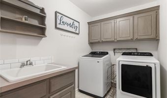 1905 Broadwell Oaks Dr, Alpharetta, GA 30004