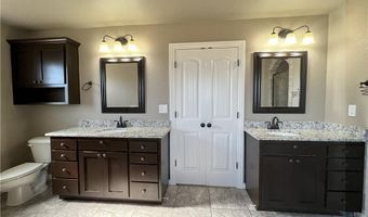 1805 SW Cypress St, Bentonville, AR 72713