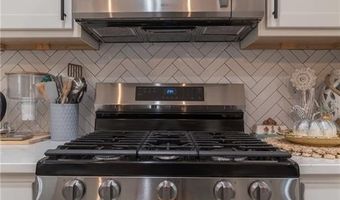 239 Bethany Manor Ct, Ball Ground, GA 30107