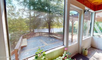 245 Lakeside Dr, Aberdeen, NC 28315