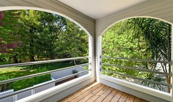 2318 Lakeview Dr, Santa Rosa, CA 95405