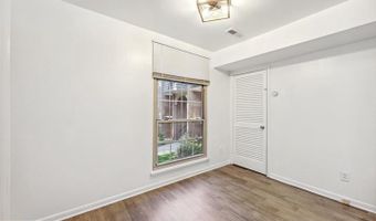 3322 WOODBURN VILLAGE Dr 13, Annandale, VA 22003