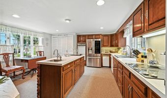 43 Green St, Augusta, ME 04330