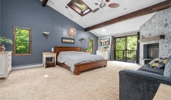 24 Lincoln Dr, North Smithfield, RI 02896