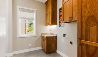 1335 Wikiup Dr, Santa Rosa, CA 95403