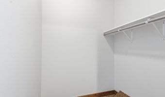 1006 NE 28th Ave, Aberdeen, SD 57401