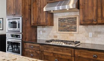 15653 Cobblestone Lake Pkwy, Apple Valley, MN 55124