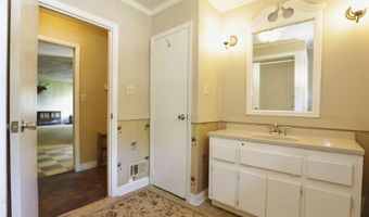 533 E 23RD St, Anniston, AL 36207