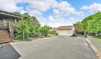 4 N CONESTOGA VIEW Dr, Akron, PA 17501