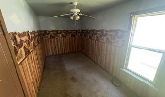 416 E 4th St, Baxter Springs, KS 66713