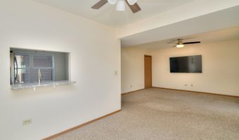 9925 Amanda Ln, Algonquin, IL 60102