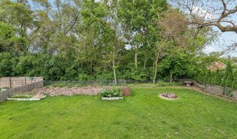 40511 N Minena St, Antioch, IL 60002
