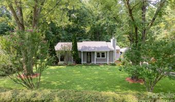 121 Wicklow Dr, Asheville, NC 28806