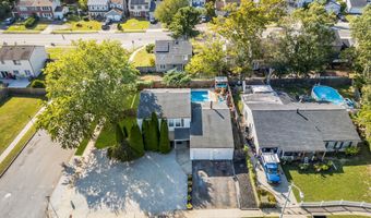 2 Lee Ct, Barnegat, NJ 08005
