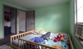 41 Dunn St, Auburn, ME 04210