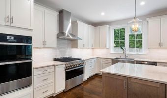 6405 WILMETT Rd, Bethesda, MD 20817