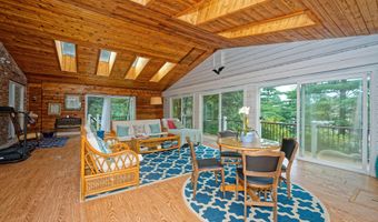 10 Birch Hill Rd, Albany, NY 12211