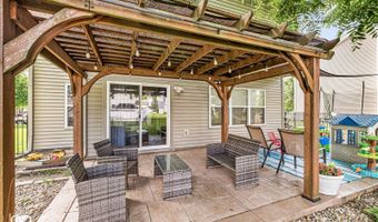 414 Winterwood Dr, Avon, IN 46123