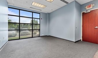 174 Clarkson Rd, Ballwin, MO 63011